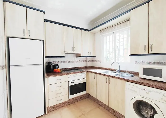 Lovely 2 Bedroom Townhouse In Fuentesol, * Nerja